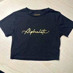 ALPHALETE cropped lifestyle fit top black